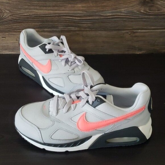 New Nike Air Max IVO‎ Gray Sneakers Casual Streetwear Everyday - Picture 2 of 10